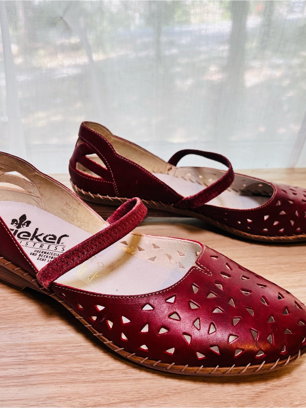 Rieker Antistress  Mary Jane Shoes  40 US 9-9.5 Red Leather Perforated  Low Heel